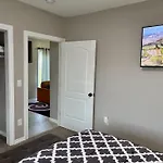 Nice And Cozy Whole House 25Min To Niagara Falls